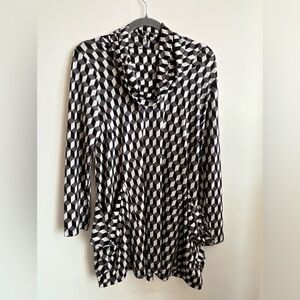 Comfy USA Geometric Cowl neck Large Pocket Top Size S